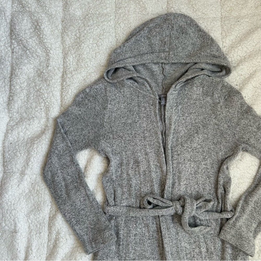AERIE Comfy Gray Hooded Cardigan with Belt - Picture 2 of 15